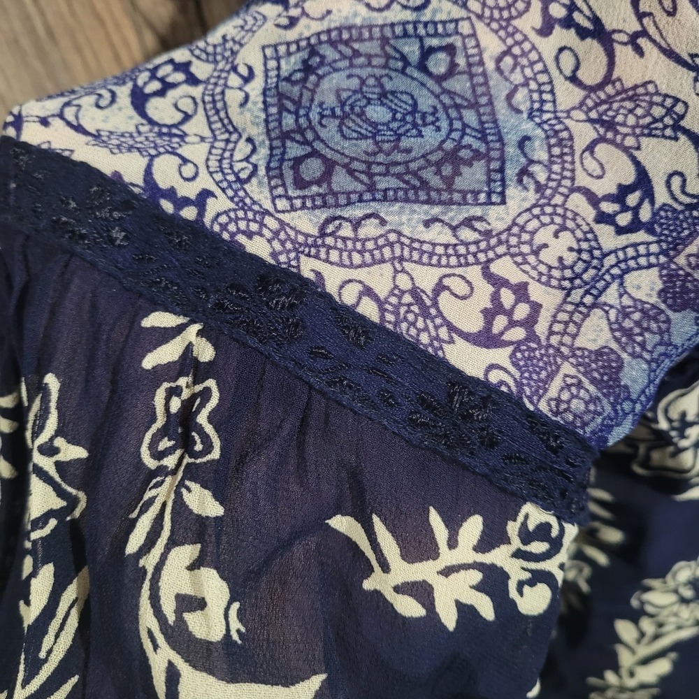 Bila Sheer Boho Peasant Blouse Size L Blue Crochet Neck 3/4 Slv Lightweight - Picture 7 of 13